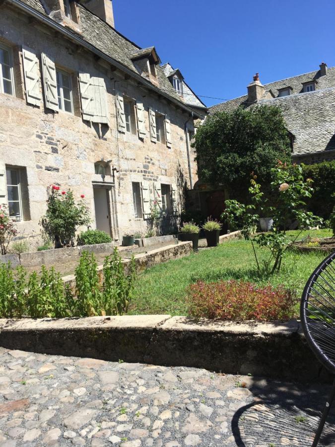 La Cure Grande Maison De Charme De 2 A 14 Personnes Saint-Urcize المظهر الخارجي الصورة