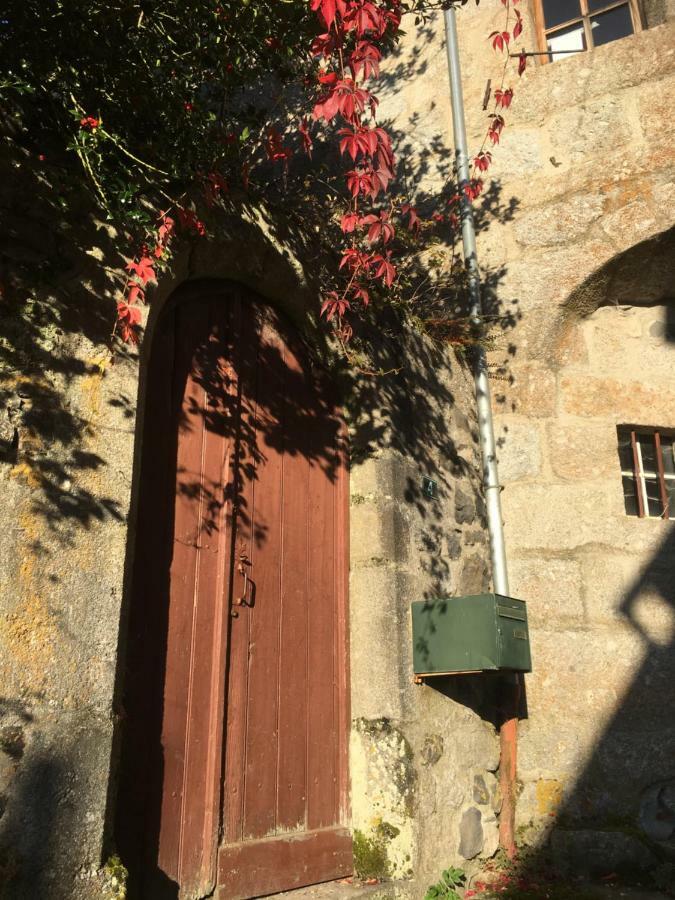 La Cure Grande Maison De Charme De 2 A 14 Personnes Saint-Urcize المظهر الخارجي الصورة